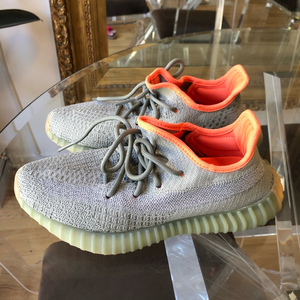 Yeezy adidas boost sneakers size 6.5 women’s size 8